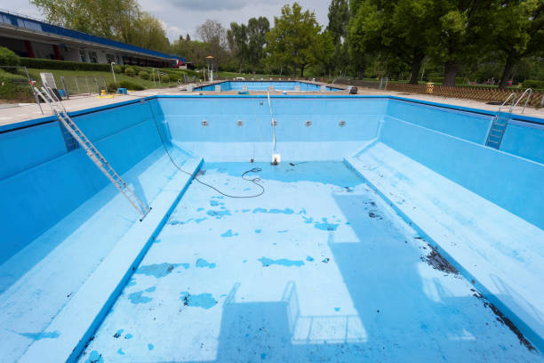 Best Local water damage restoration  in Mccom, OH